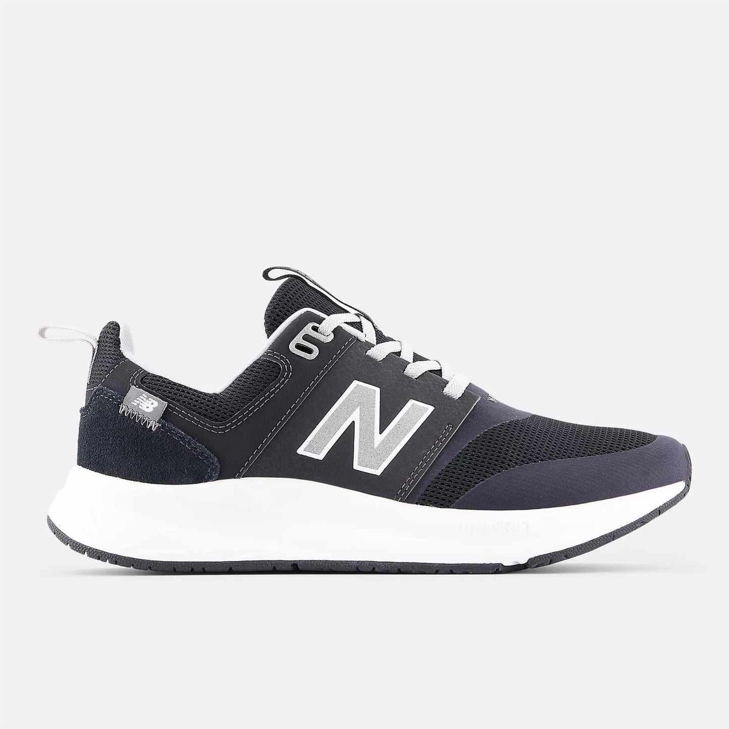 Women's Wide Fit New Balance Dynasoft UA900D Running Trainers