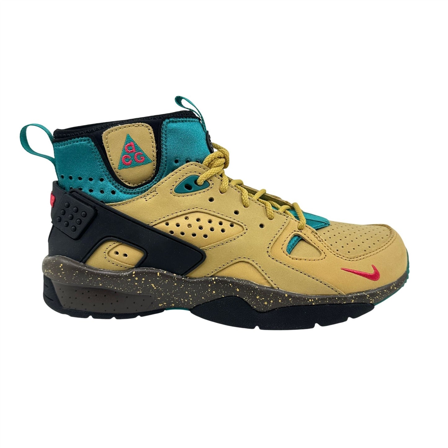 Nike ACG Air Mowabb Twine Red Club Gold Mens Athletic Sneaker