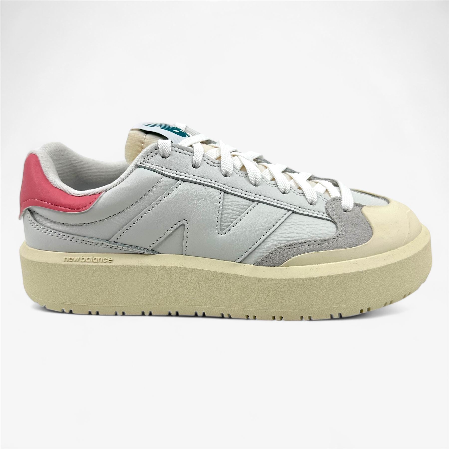 New Balance 302 White Natural Pink Mens Size 7.5 Athletic Sneaker